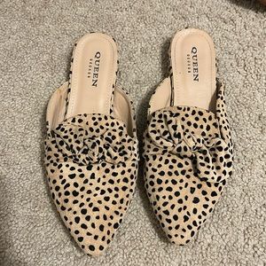 Leopard print slip-on loafers